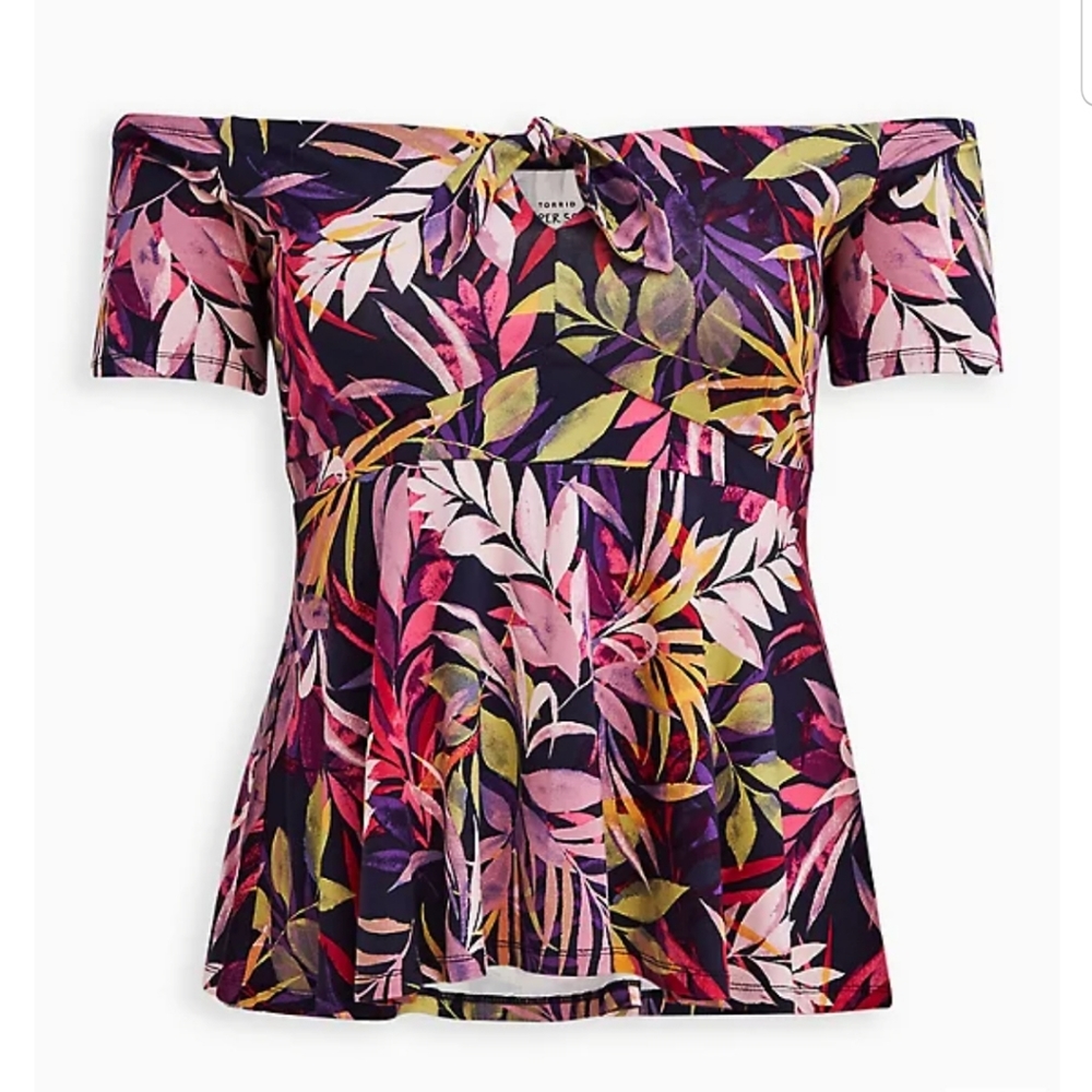 Torrid super soft multi colored leaf shirt in size 2
